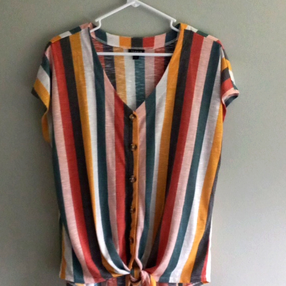 Torrid Tie-Front Summer Top - Picture 2 of 7